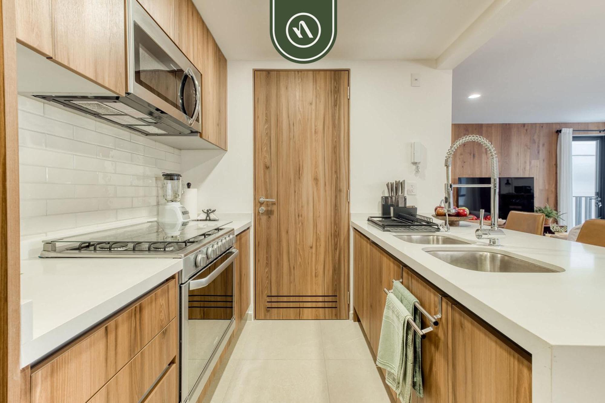 Luxury 2 Bedroom - Rooftop Pool With View Apartment *