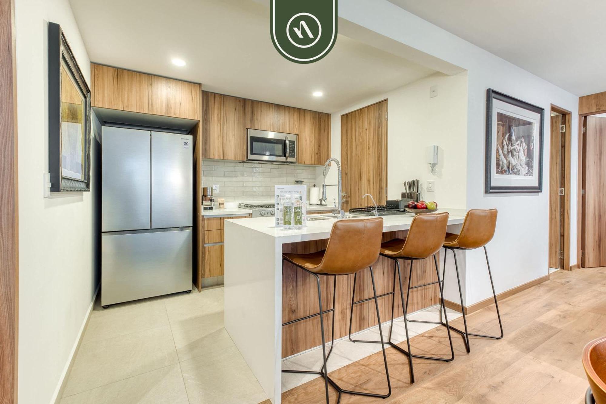 Luxury 2 Bedroom - Rooftop Pool With View *